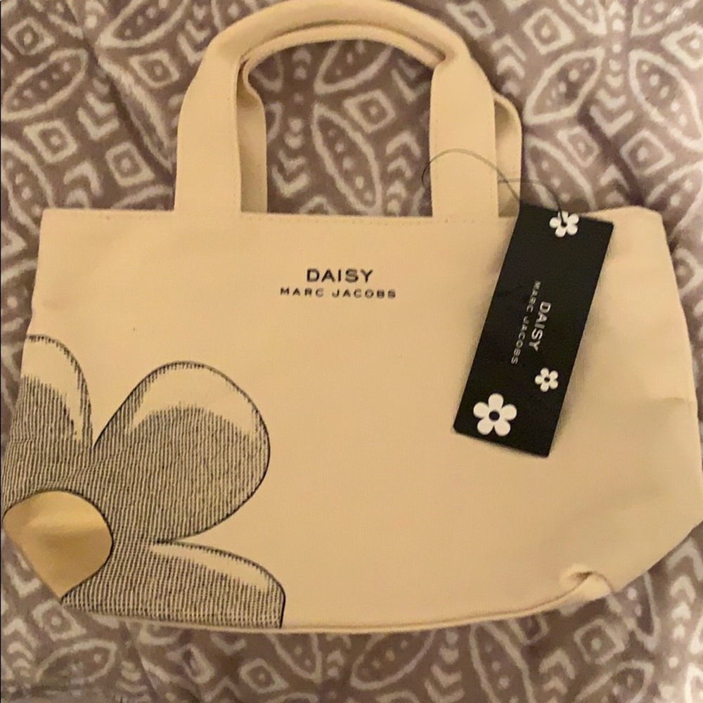 Daisy Marc Jacobs